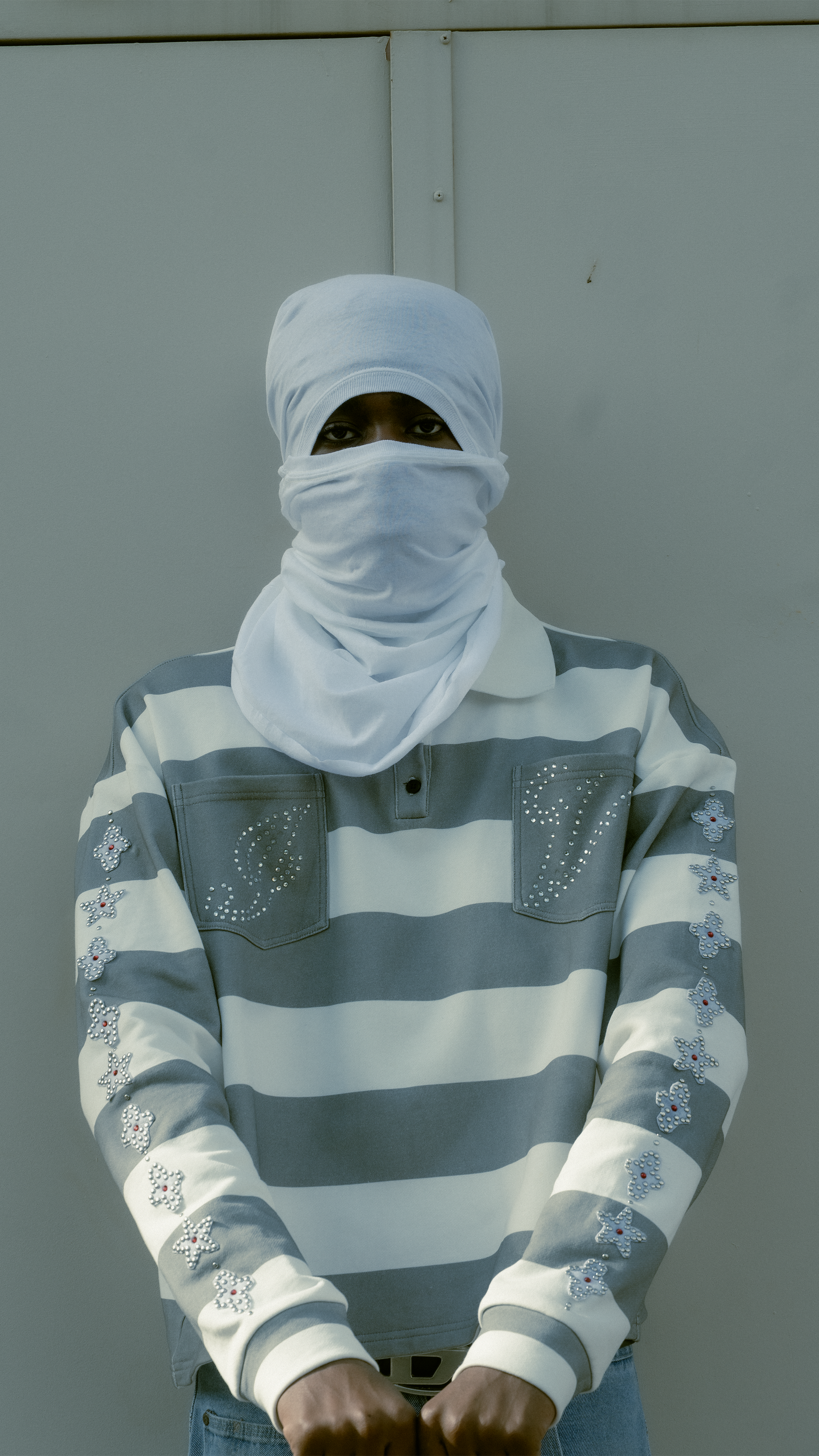 GRAY STRIPED RHINESTONE RUBGY LONGSLEEVE